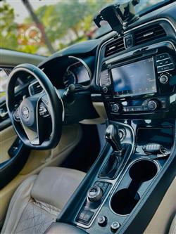 نيسان ماكسيما